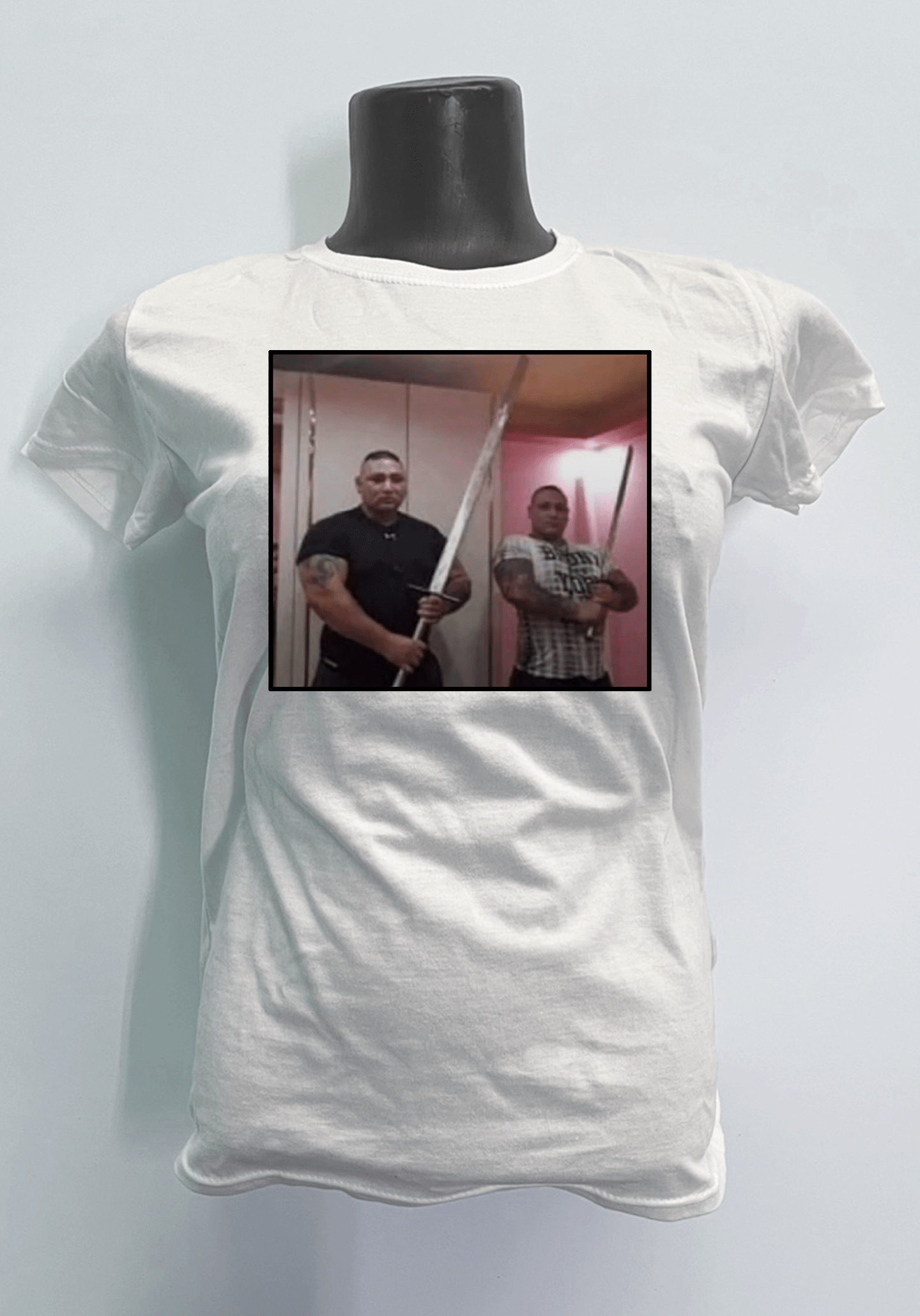 Цигани С Мечове Тениска